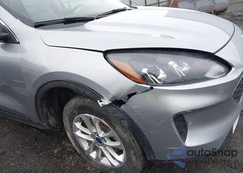 2022 Ford Escape Se z USA, uszkodzony, nr VIN 1FMCU9G63NUB47778